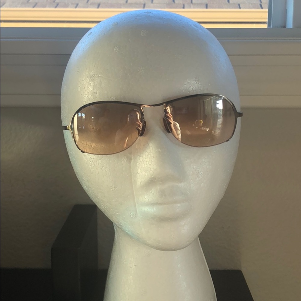 Hugo Boss sunglasses. - Picture 2 of 8